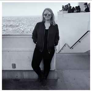 Meet your Posher, Olivia